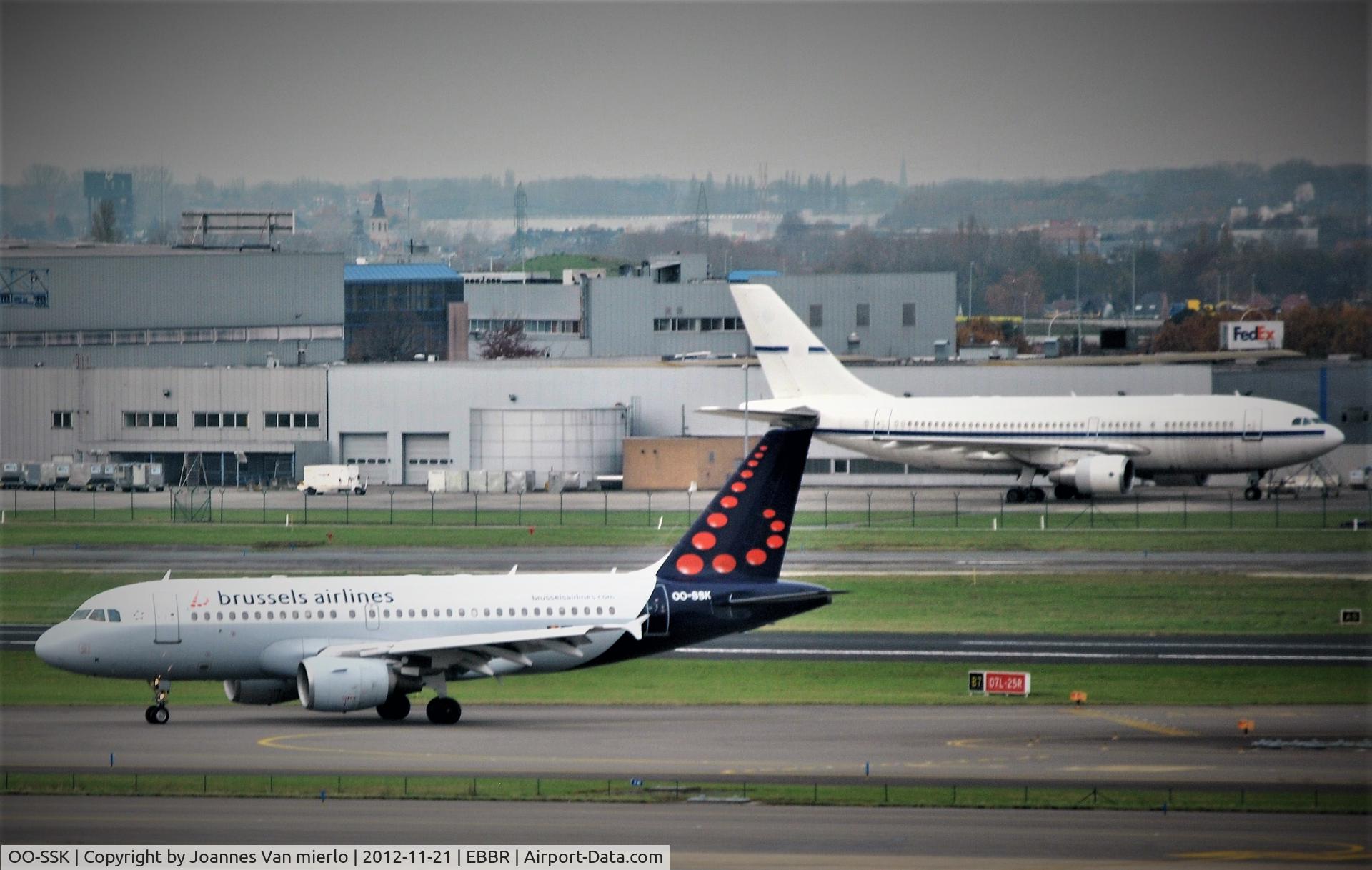 OO-SSK, 2000 Airbus A319-112 C/N 1336, Brussels
