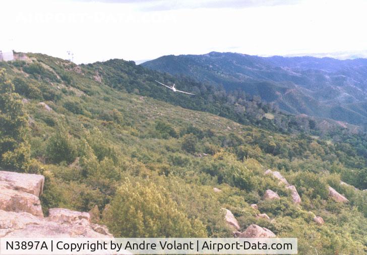 N3897A, 1958 Schweizer SGS 1-23G C/N 37, Tomek Bender took this photo of glider SGS 1-23G zooming Blue Ridge at 100 MPH. Pilot: Andre Volant.