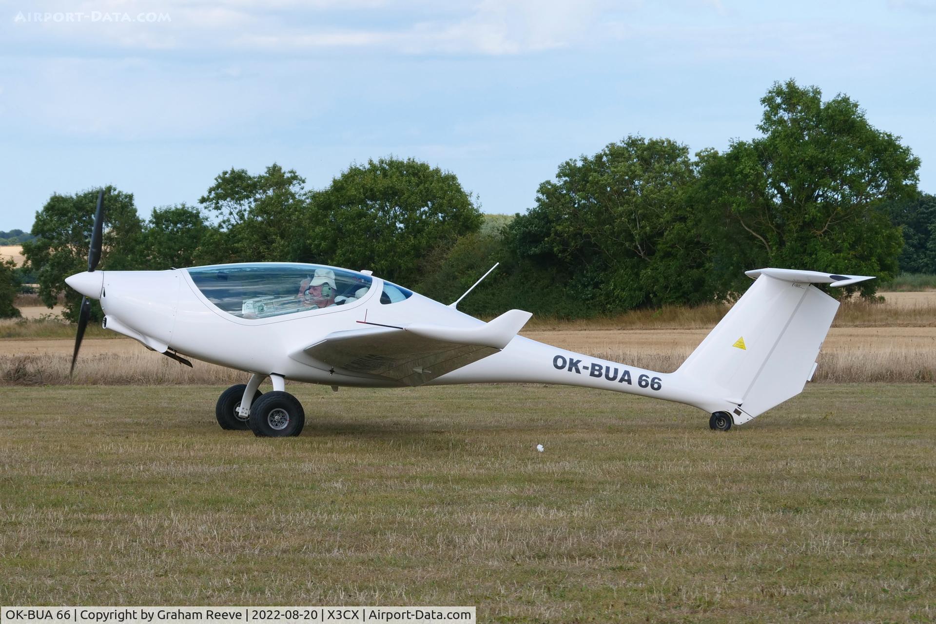 OK-BUA 66, Phoenix Air U15 C/N 60/U15, Departing from Northrepps.