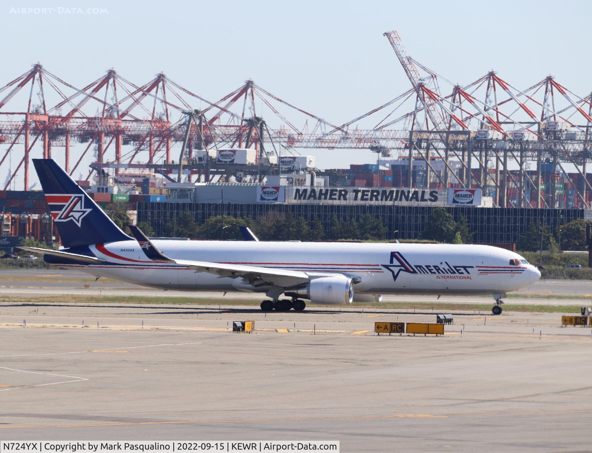 N724YX, 2015 Embraer 175LR (ERJ-170-200LR) C/N 17000502, ERJ-170-200LR