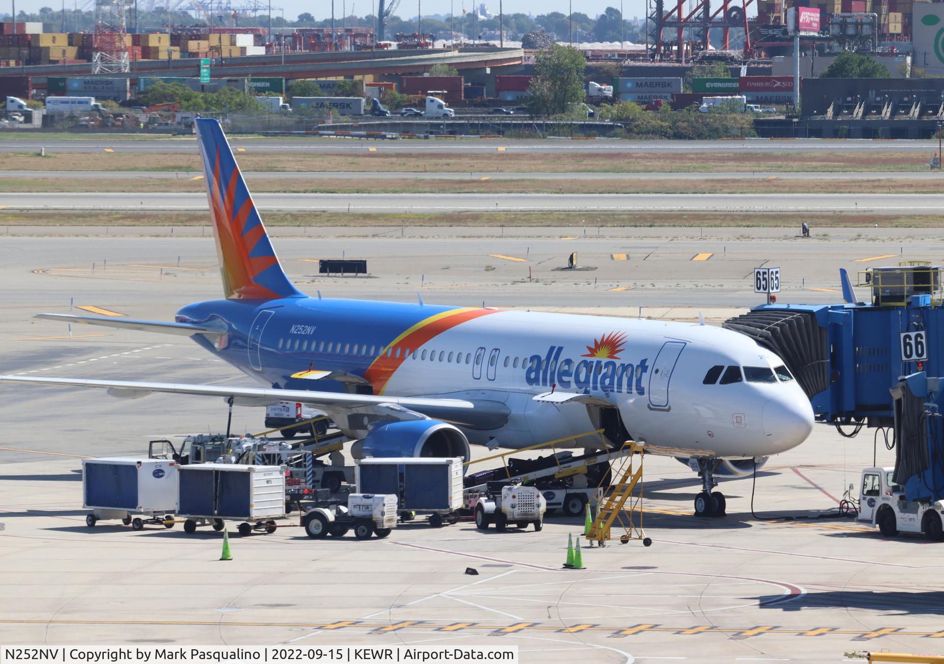 N252NV, 2017 Airbus A320-214 C/N 7868, Airbus A320-214