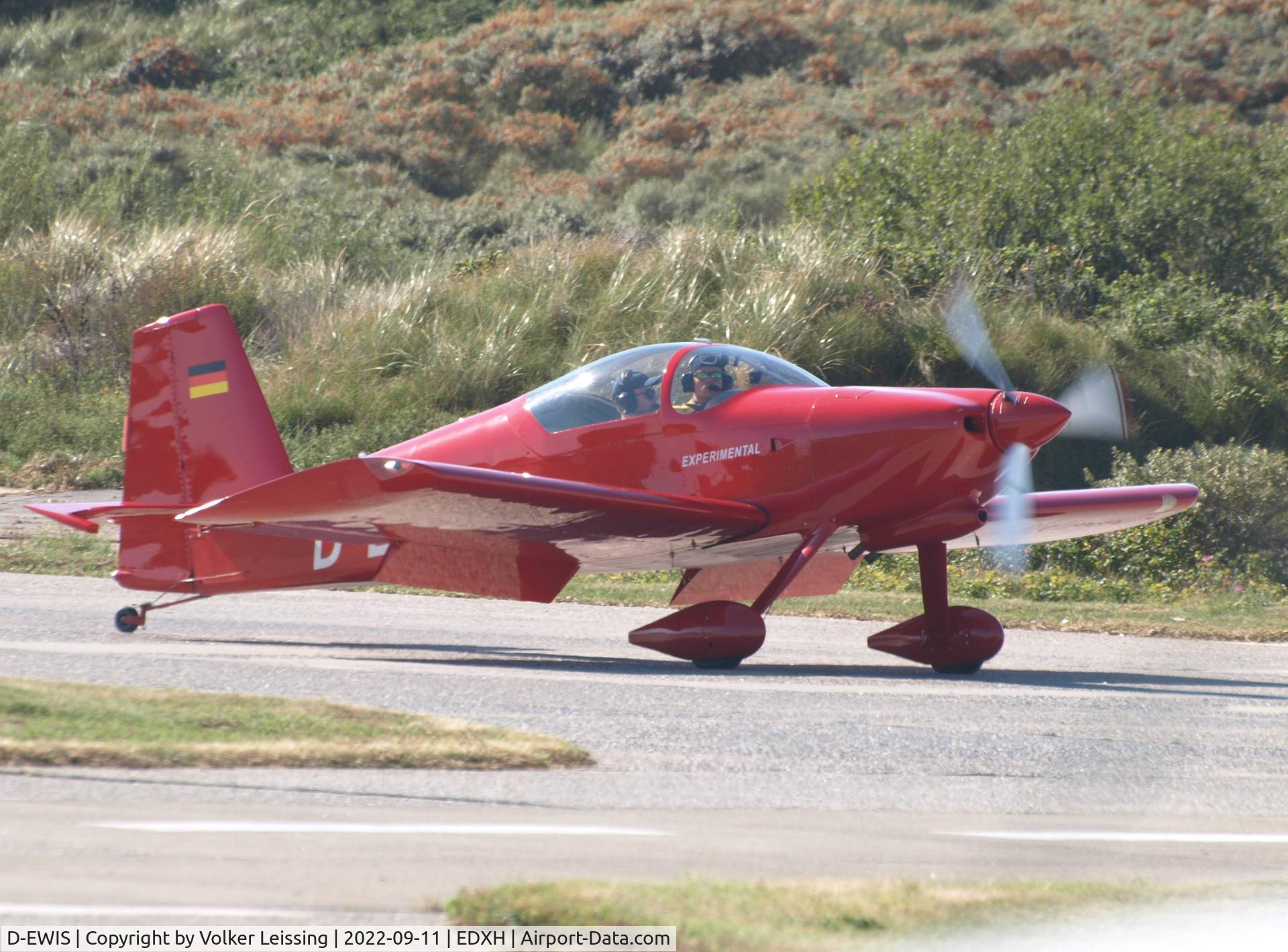 D-EWIS, 1999 Vans RV-6 C/N 3921, landing