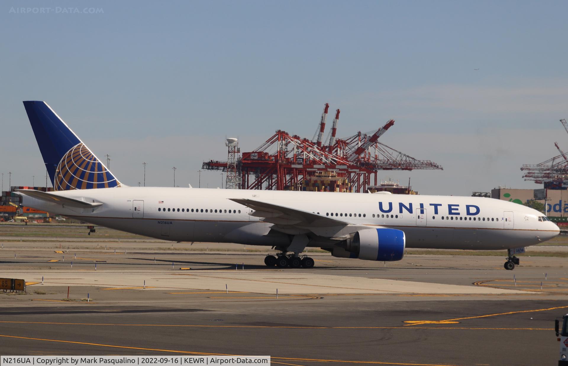 N216UA, 2000 Boeing 777-222 C/N 30549, Boeing 777-222