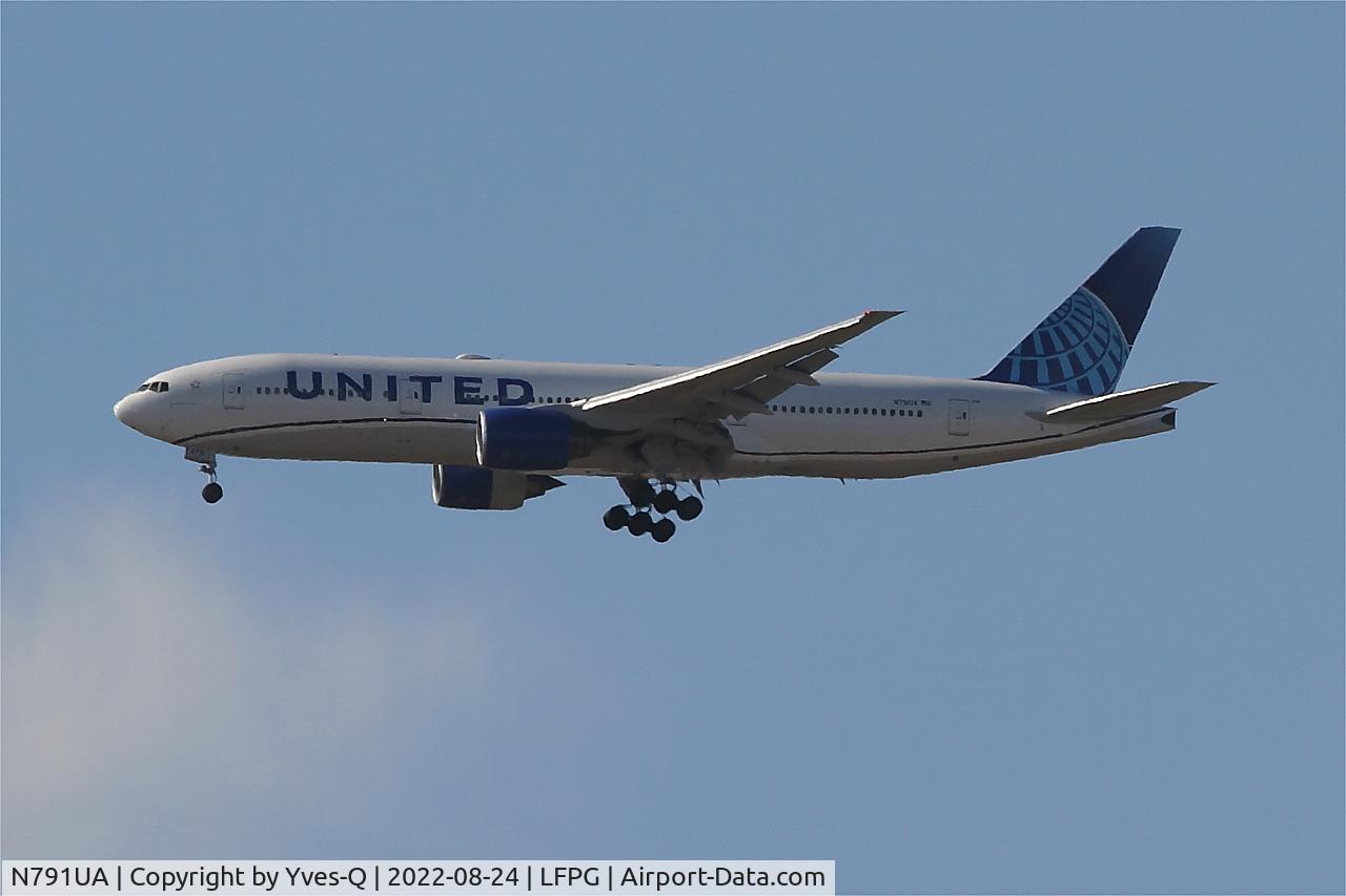 N791UA, 1997 Boeing 777-222 C/N 26933, Boeing 777-222, On final rwy 08R, Roissy Charles De Gaulle airport (LFPG-CDG)