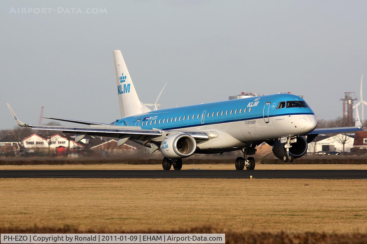PH-EZO, 2010 Embraer 190LR (ERJ-190-100LR) C/N 19000345, at spl