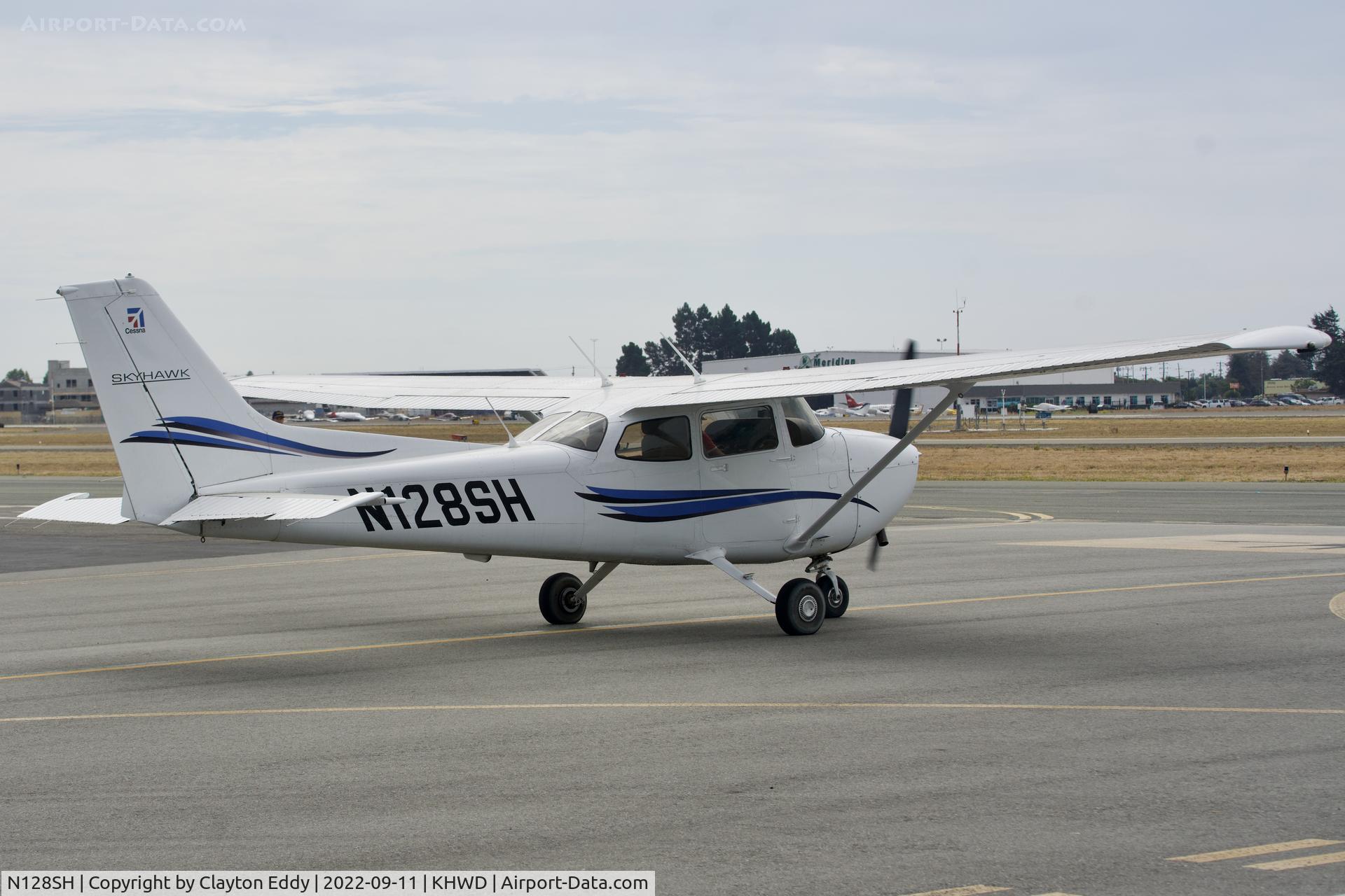 N128SH, 2019 Cessna 172S C/N 172S12457, Hayward airport in California 2022.
