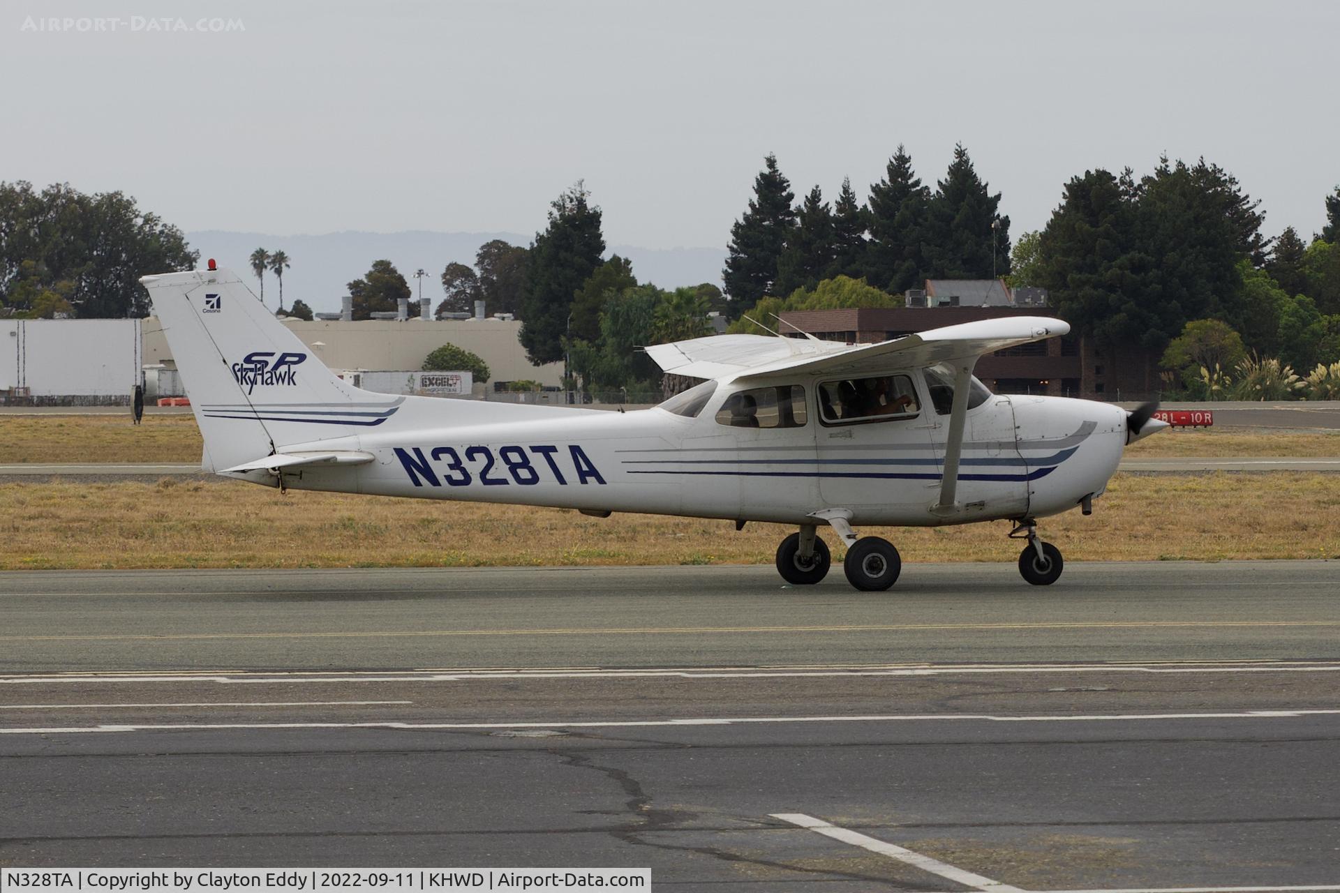 N328TA, 2003 Cessna 172S C/N 172S9328, Hayward airport California 2022.