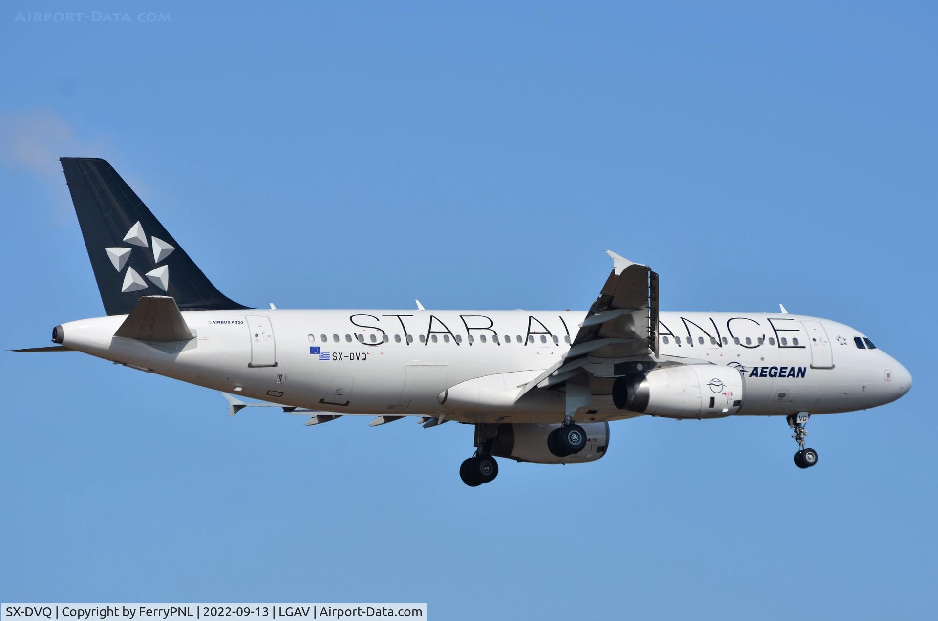SX-DVQ, 2008 Airbus A320-232 C/N 3526, Star Alliance Aegean A320 arriving