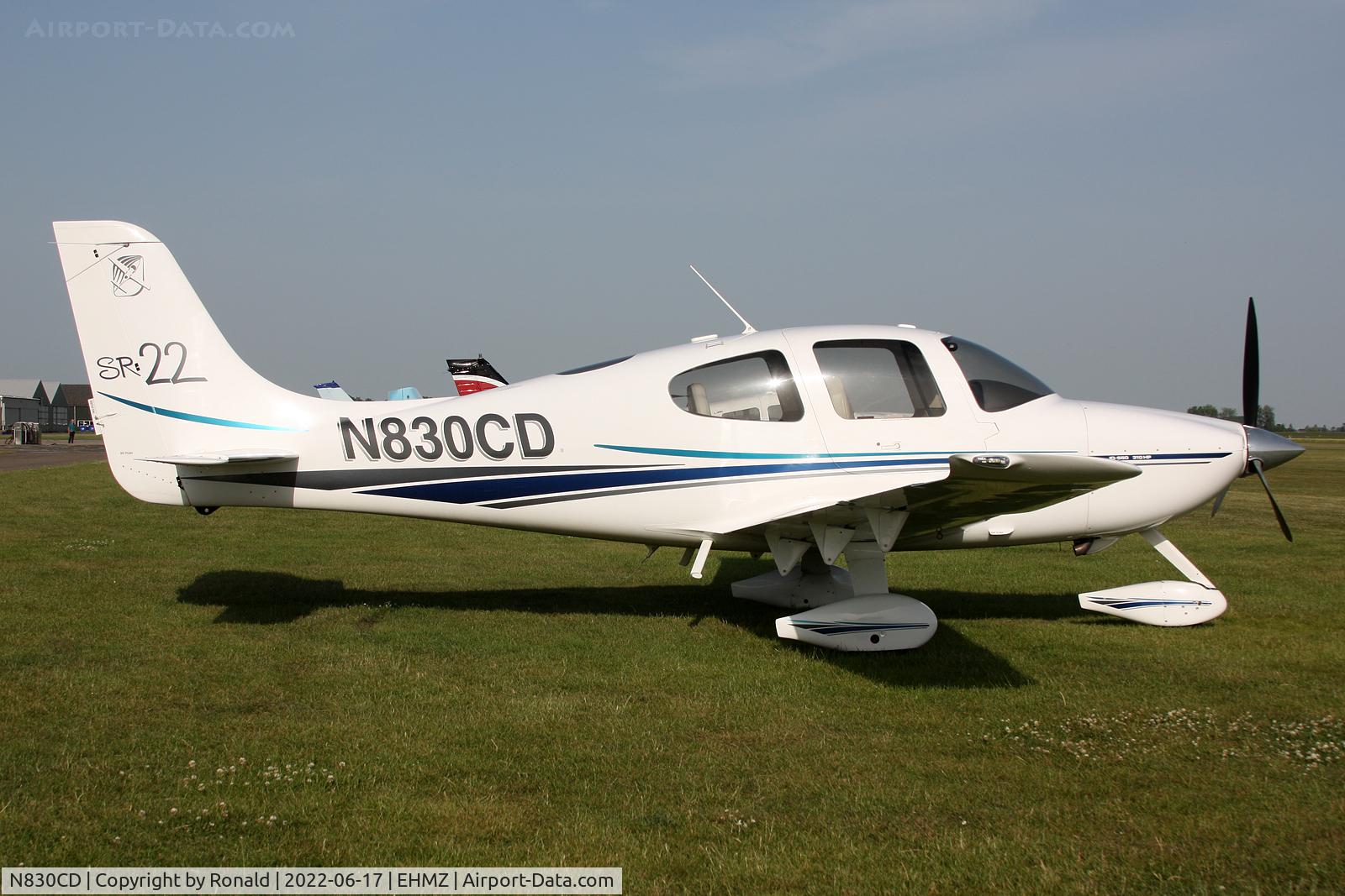N830CD, 2002 Cirrus SR22 C/N 0158, at ehmz