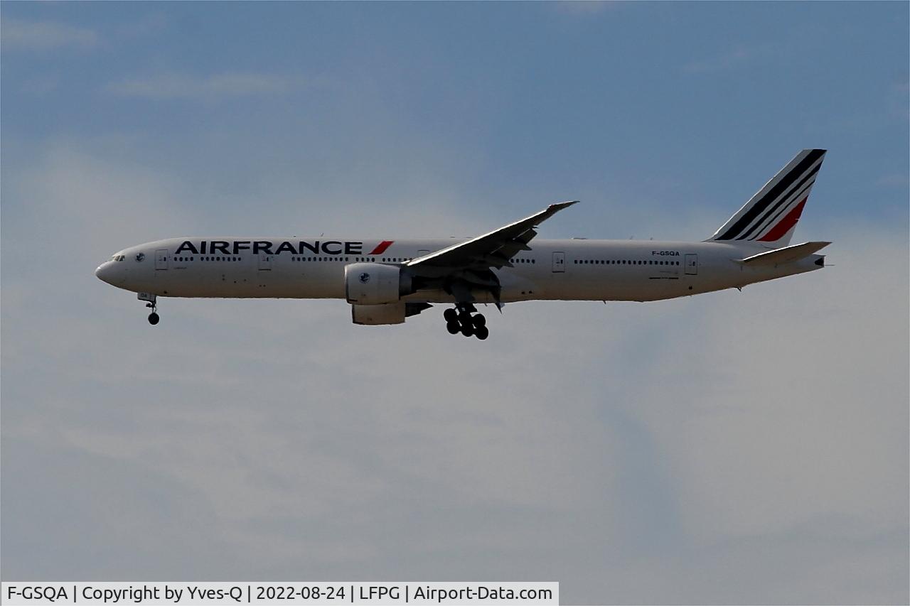 F-GSQA, 2004 Boeing 777-328/ER C/N 32723, Boeing 777-328ER, On final rwy 08R, Roissy Charles De Gaulle airport (LFPG-CDG)