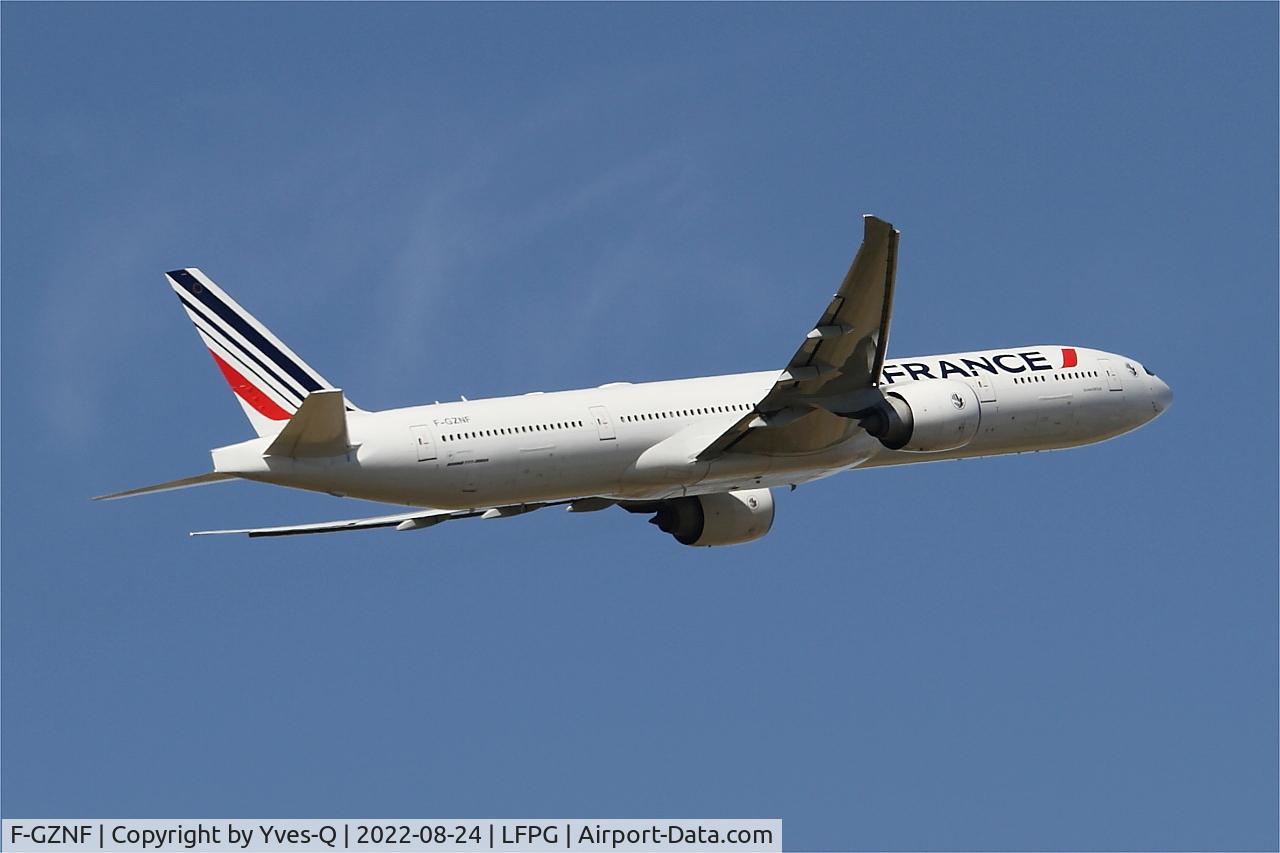 F-GZNF, 2009 Boeing 777-328/ER C/N 37433, Boeing 777-328ER, Climbing from rwy 09R, Roissy Charles De Gaulle airport (LFPG-CDG)
