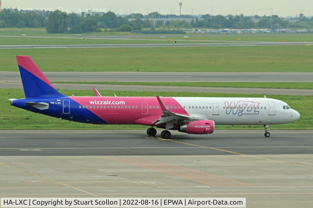 HA-LXC, 2016 Airbus A321-231 C/N 6976, Wizz