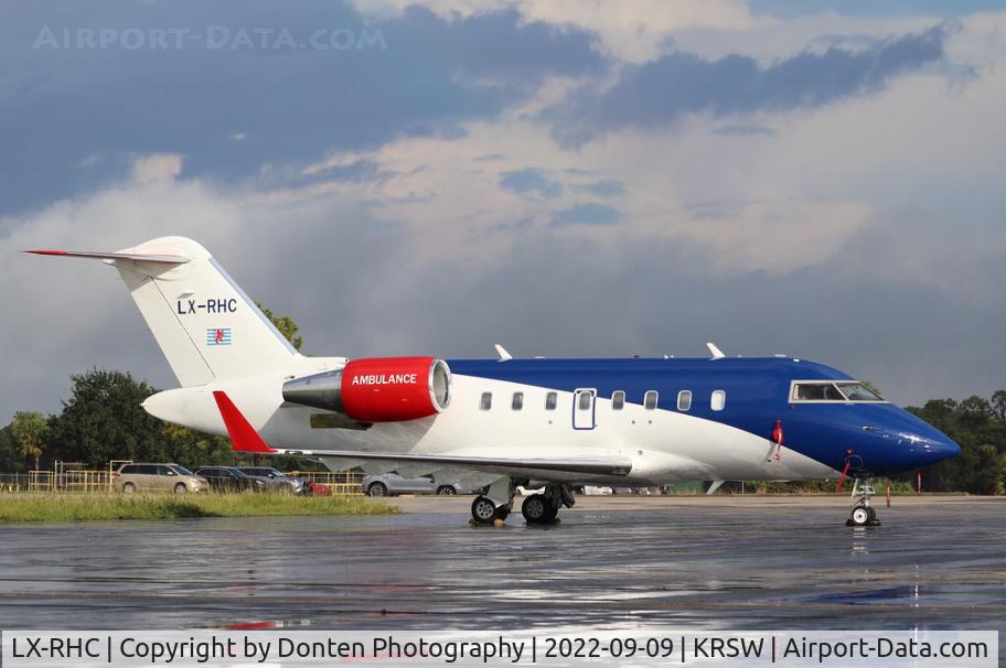 LX-RHC, Bombardier Challenger 605 C/N 5784, Luxembourg Air Rescue Bombardier sits on the Private Sky Ramp at Southwest Florida International Airport