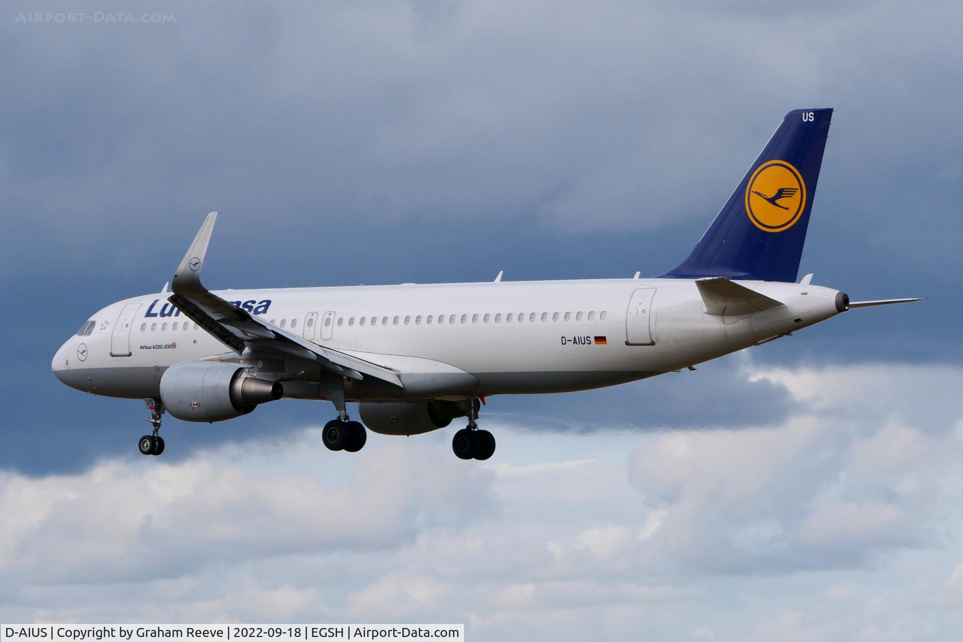 D-AIUS, 2016 Airbus A320-214 C/N 7024, Landing at Norwich.