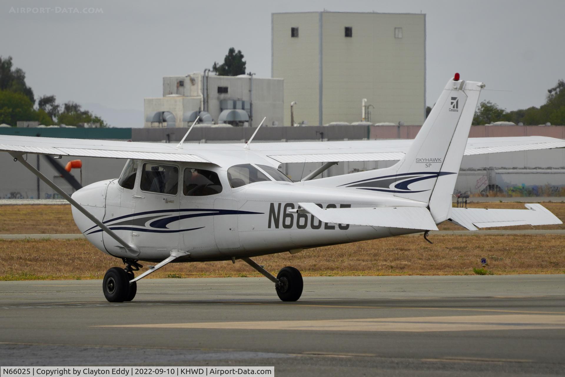 N66025, 2005 Cessna 172S C/N 172S9777, Hayward airport in California 2022.
