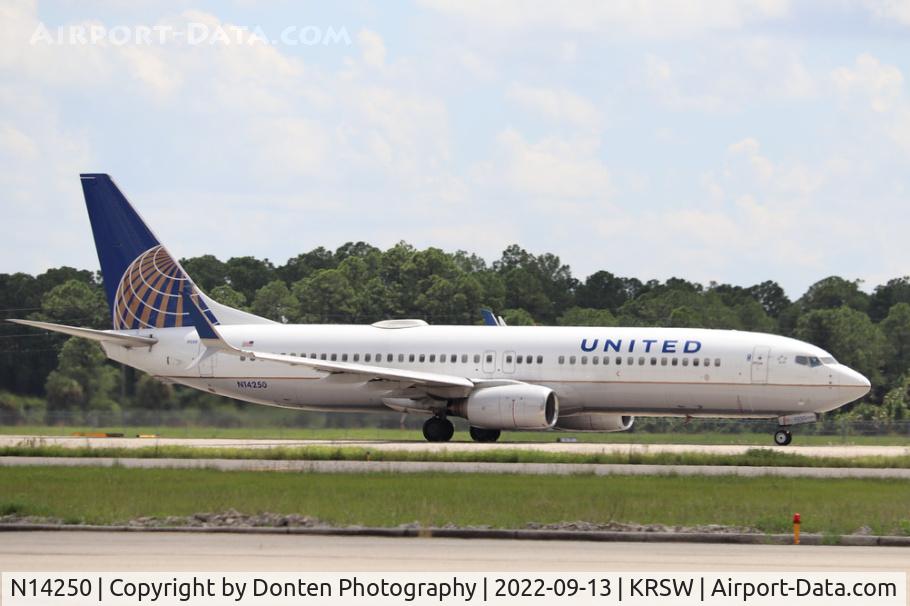 N14250, 1999 Boeing 737-824 C/N 28957, United Flight 396 departs Runway 24 at Southwest Florida International Airport enroute to Newark-Liberty International Airport