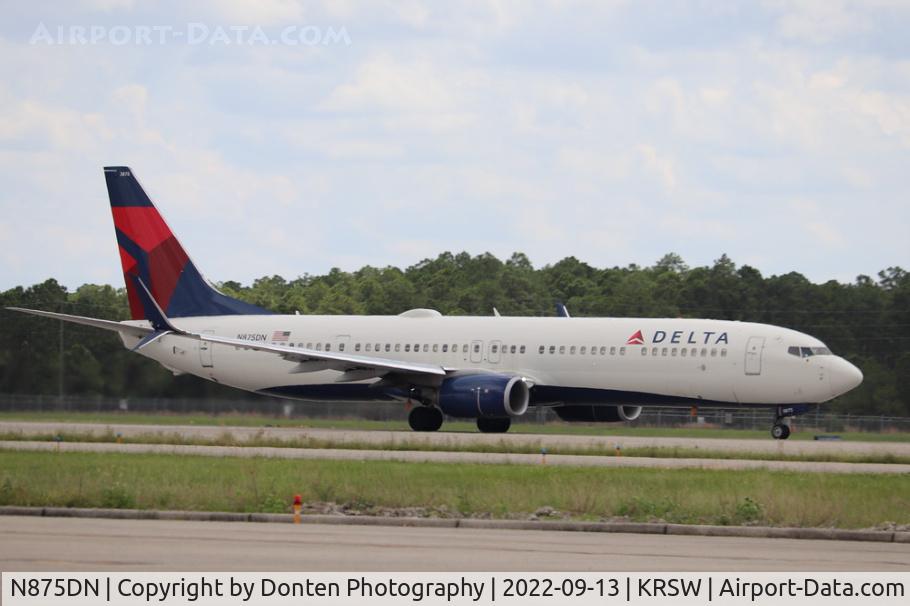 N875DN, 2017 Boeing 737-932 C/N 31986, Delta Flight 2489 departs Runway 24 at Southwest Florida International Airport enroute to Detroit Metro Airport