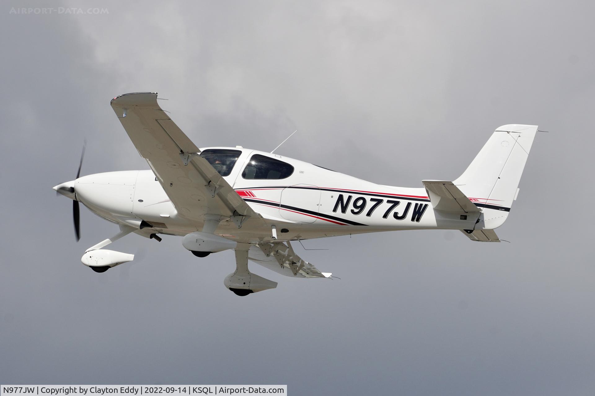 N977JW, 2022 Cirrus SR20 C/N 8628, San Carlos Airport in California 2022.