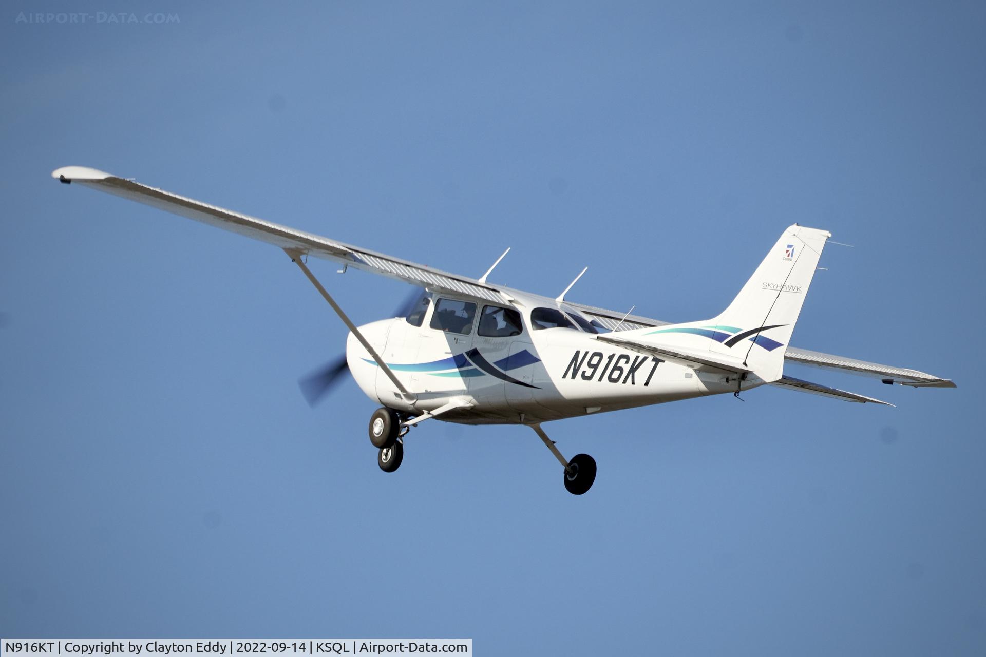 N916KT, 2021 Cessna 172S Skyhawk C/N 172S12763, San Carlos Airport in California 2022.
