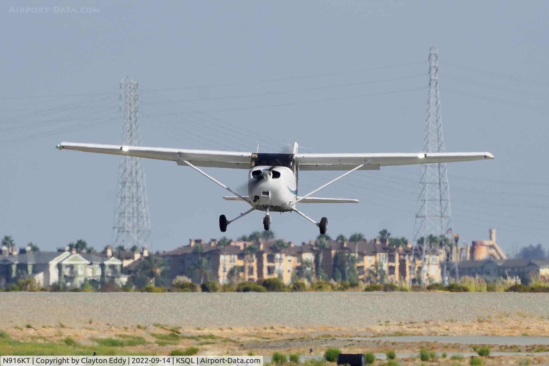 N916KT, 2021 Cessna 172S Skyhawk C/N 172S12763, San Carlos Airport in California 2022.