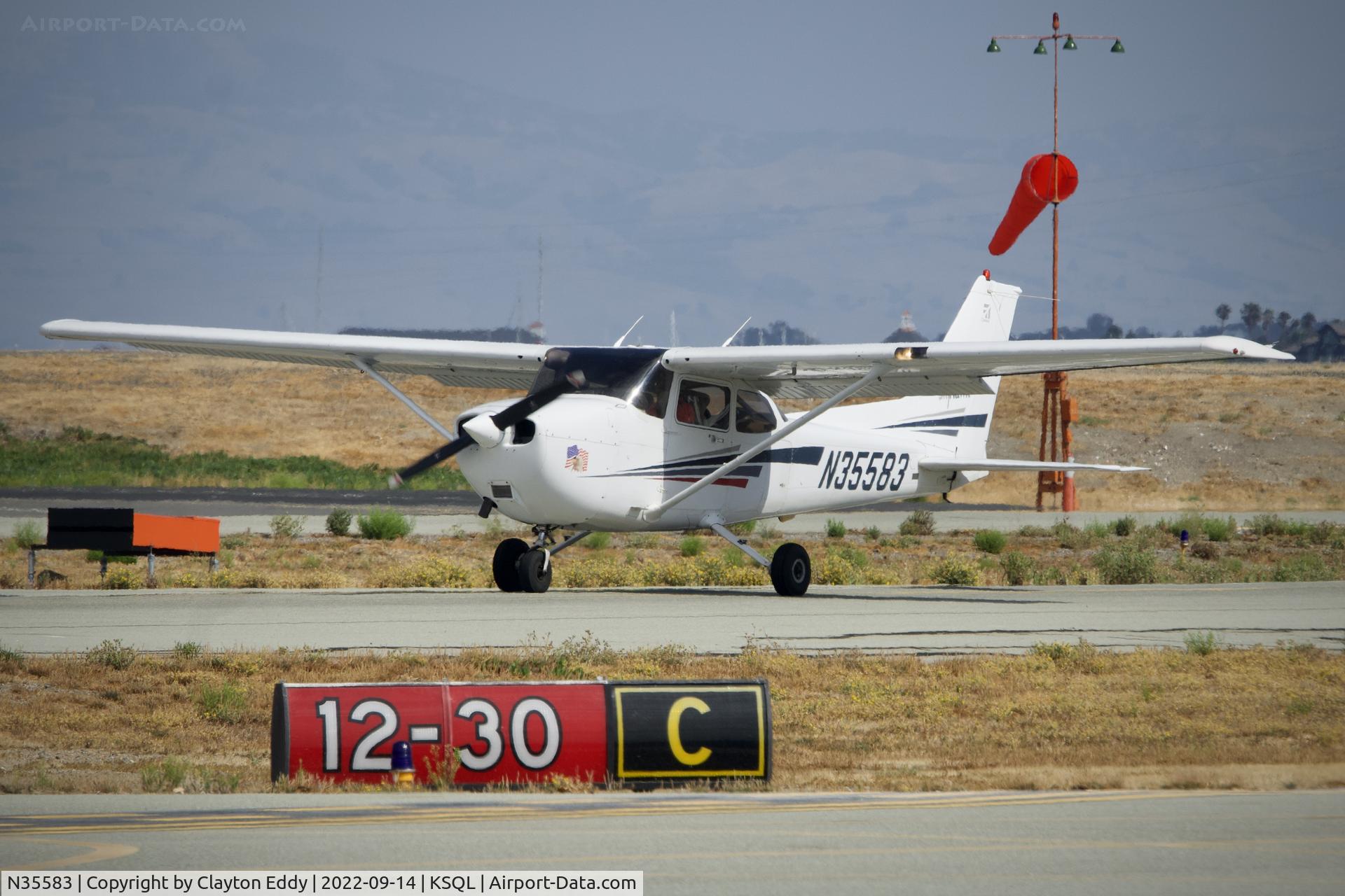 N35583, Cessna 172S C/N 172S8872, San Carlos in California 2022.