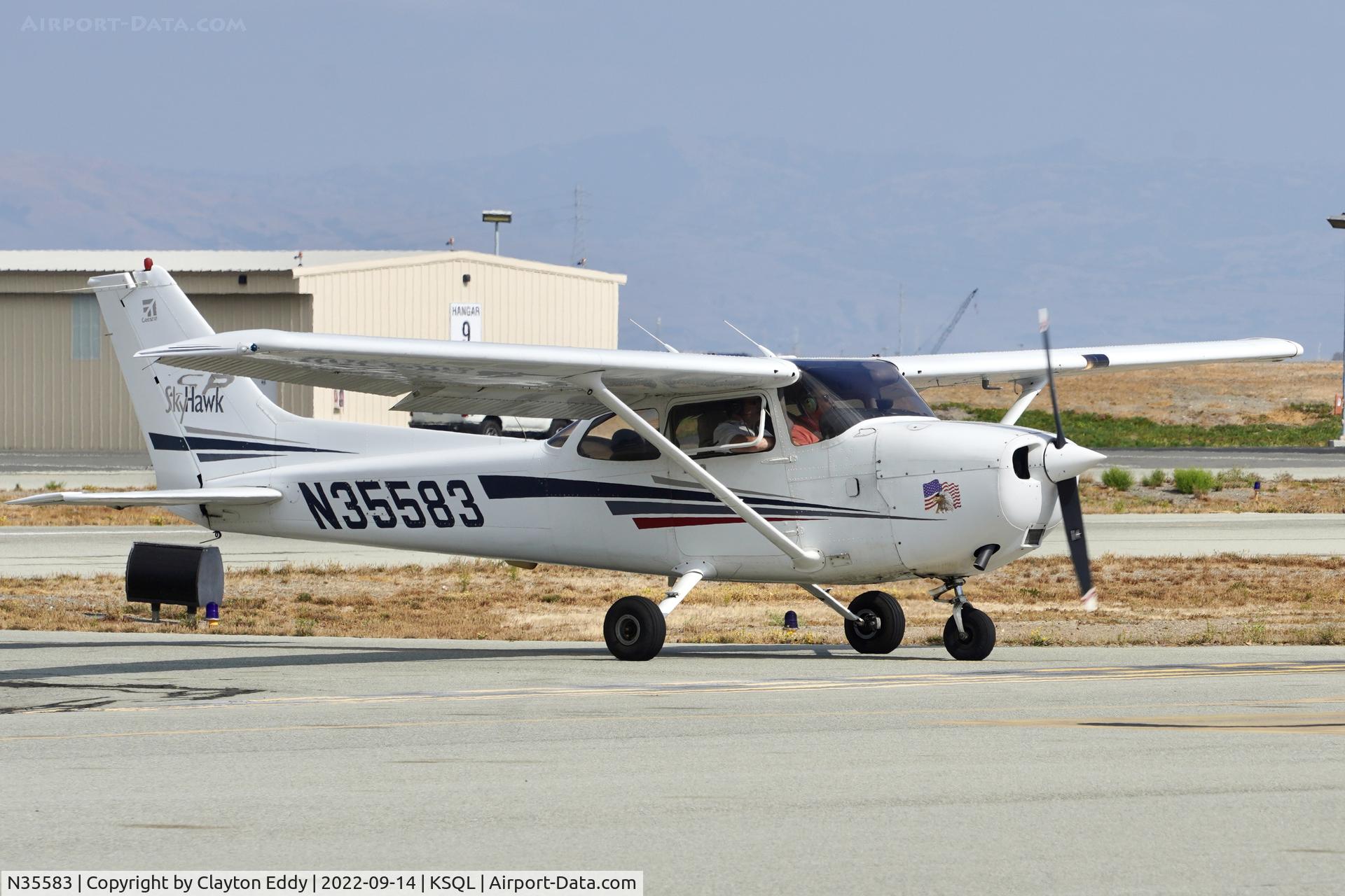 N35583, Cessna 172S C/N 172S8872, San Carlos in California 2022.