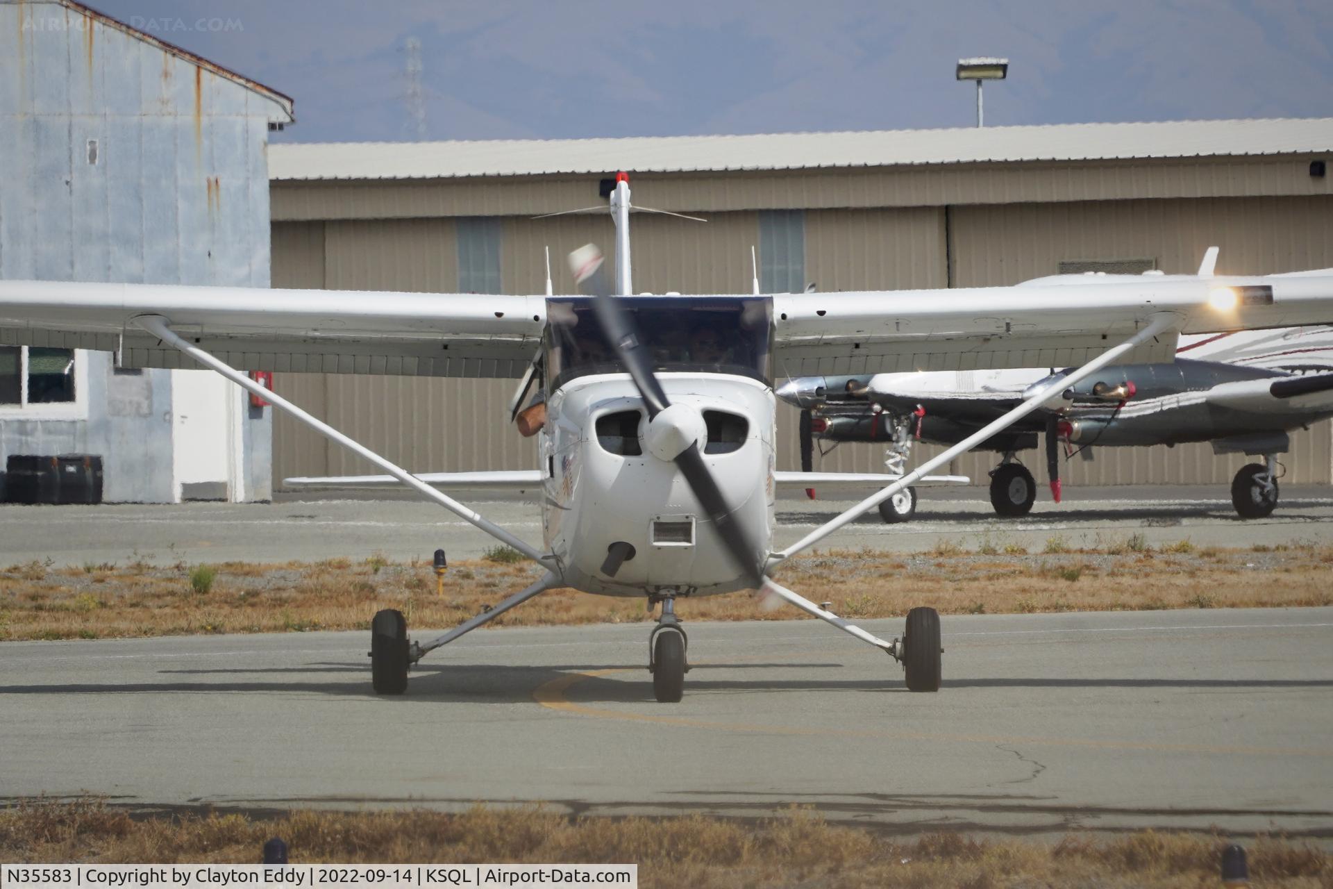 N35583, Cessna 172S C/N 172S8872, San Carlos in California 2022.