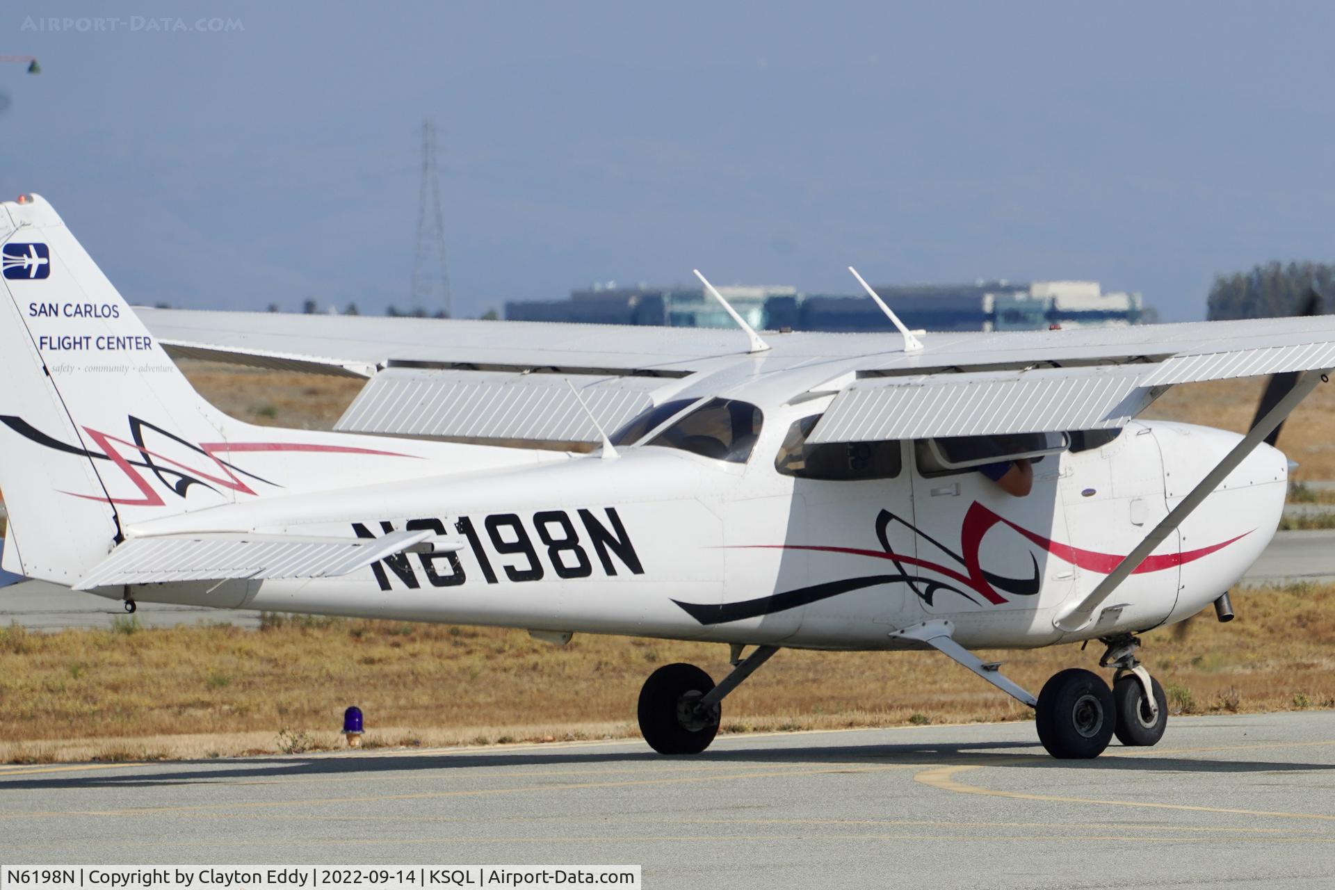 N6198N, 2008 Cessna 172S C/N 172S10792, San Carlos Airport in California 2022.