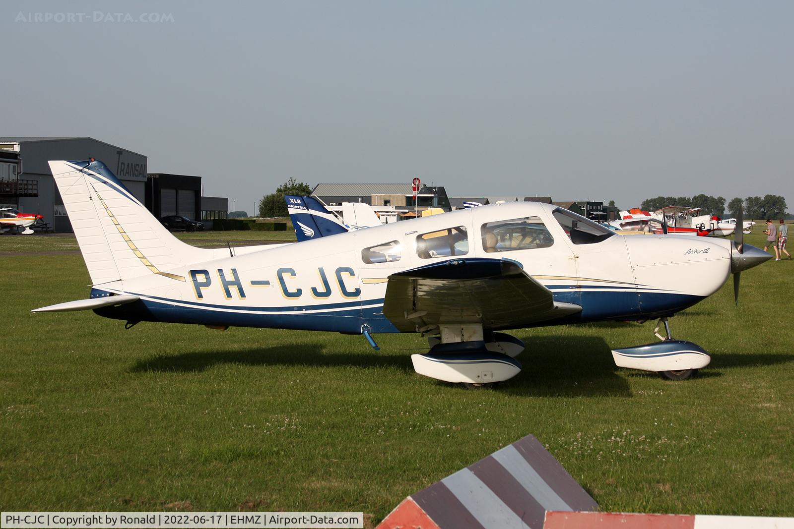 PH-CJC, 2004 Piper PA-28-181 Archer III C/N 2843595, at ehmz