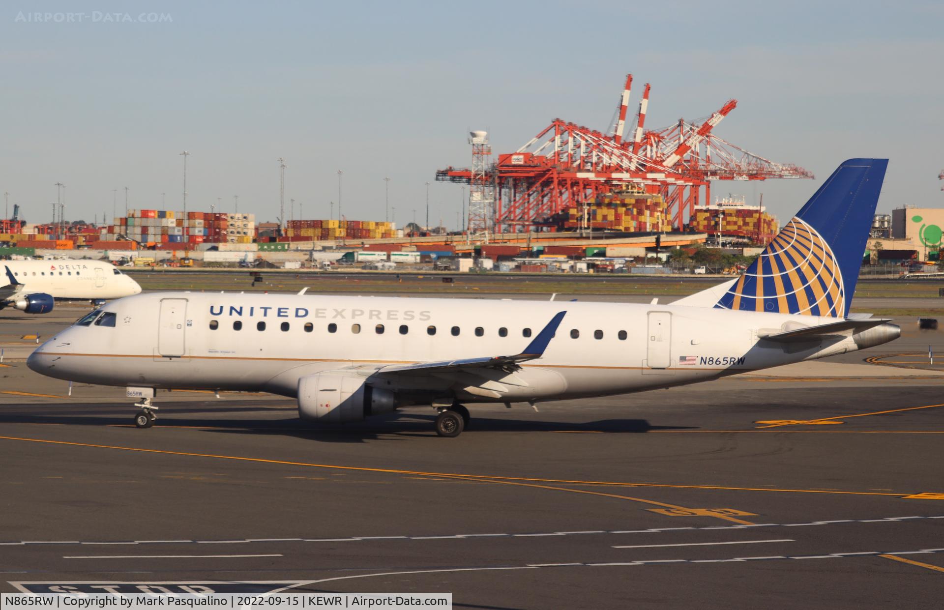 N865RW, 2006 Embraer 170SE (ERJ-170-100SE) C/N 17000122, ERJ-170-100SE