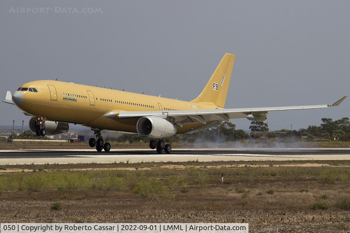 F-UJCO, 2022 Airbus A330-243MRTT C/N 2011, Runway 31