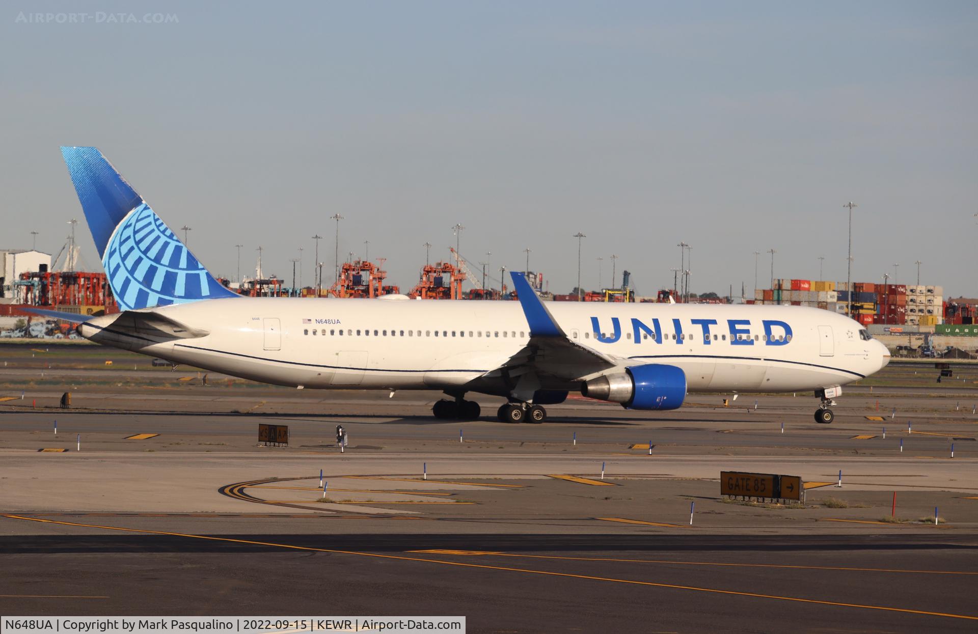 N648UA, 1992 Boeing 767-322ER C/N 25285, Boeing 767-322/ER