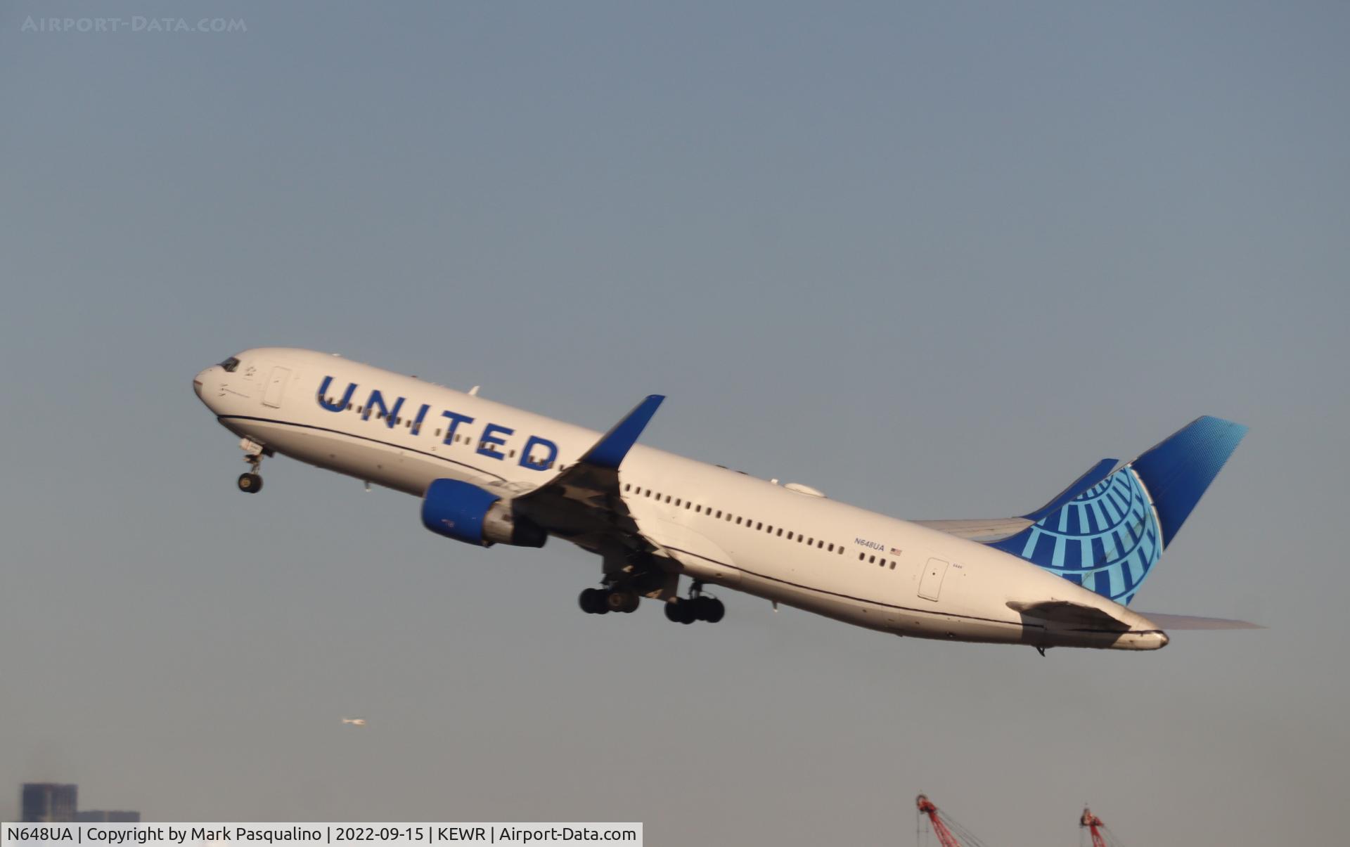 N648UA, 1992 Boeing 767-322ER C/N 25285, Boeing 767-322/ER
