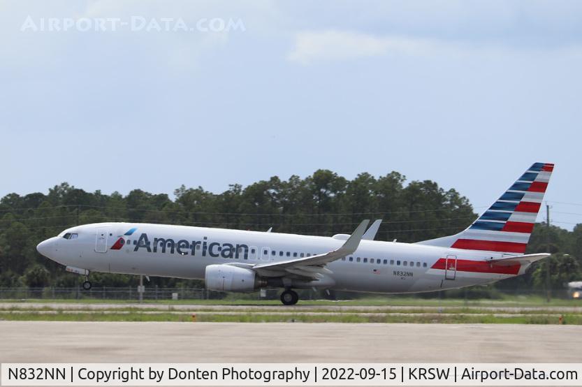 N832NN, 2010 Boeing 737-823 C/N 33521, American Flight 1935 departs Runway 6 at Southwest Florida International Airport enroute to Charlotte-Douglas International Airport