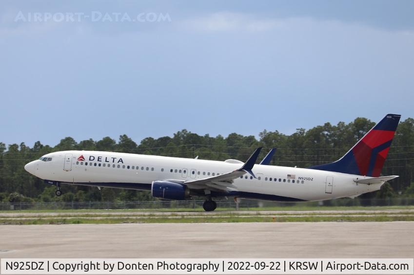 N925DZ, 2019 Boeing 737-932/ER C/N 63535, Delta Flight 2361 departs Runway 6 at Southwest Florida International Airport enroute to Minneapolis-St Paul International Airport