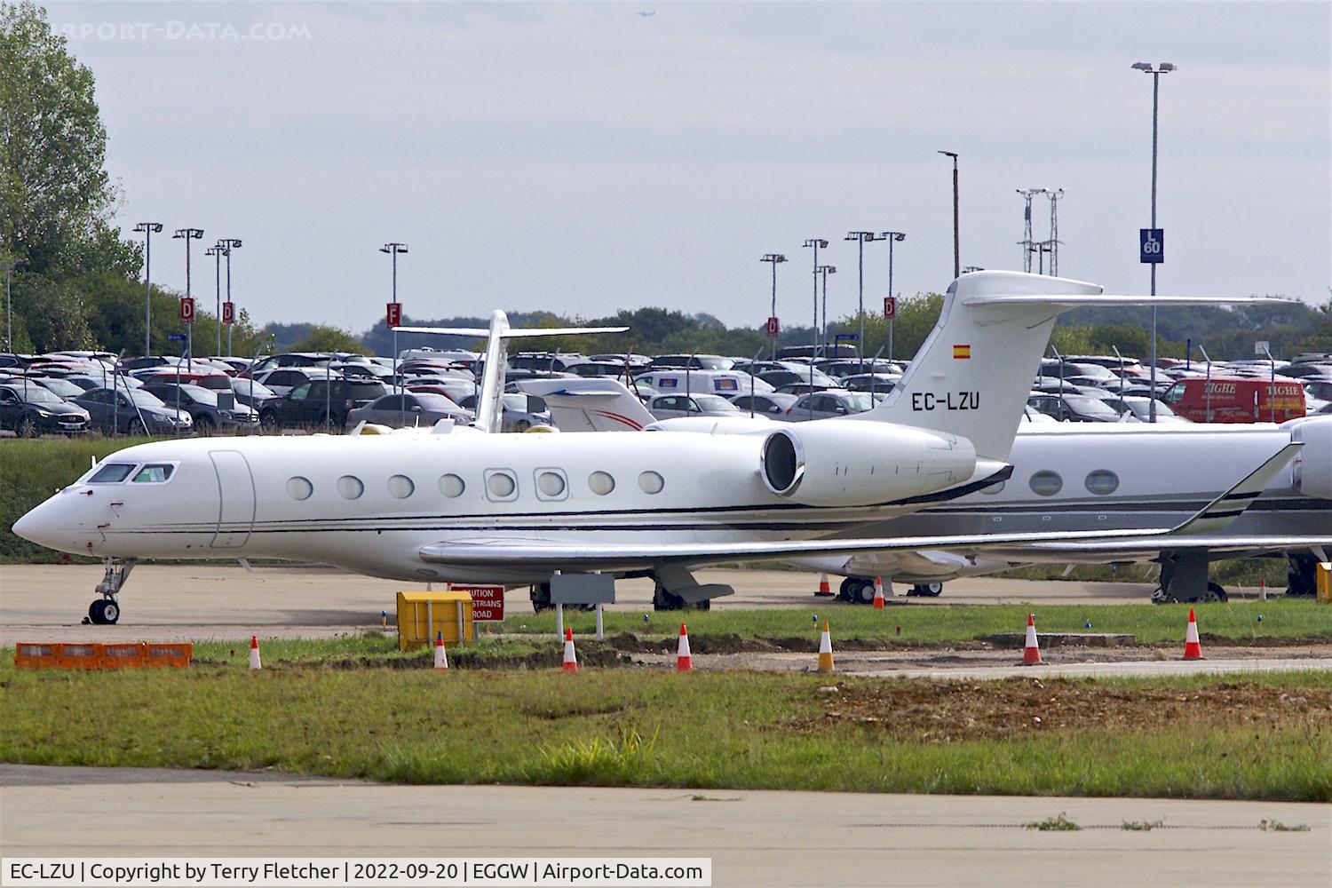 EC-LZU, 2013 Gulfstream G-VI (G650) C/N 6066, At Luton
