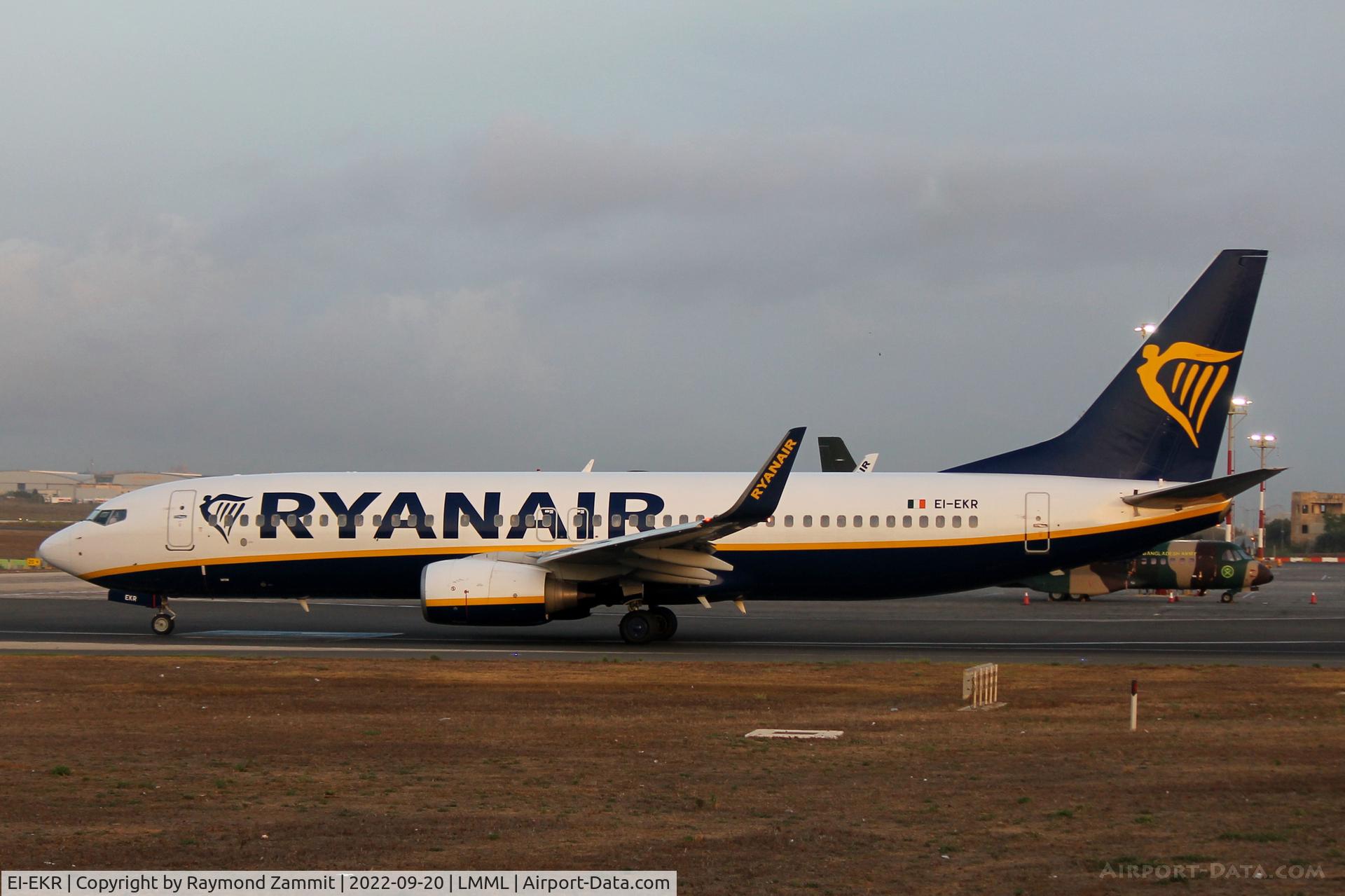 EI-EKR, 2010 Boeing 737-8AS C/N 38503, B737-800 EI-EKR Ryanair