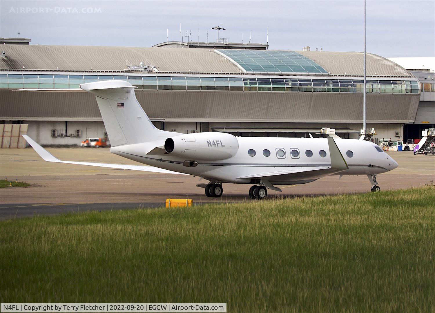 N4FL, 2012 Gulfstream Aerospace G650 (G-VI) C/N 6032, At Luton