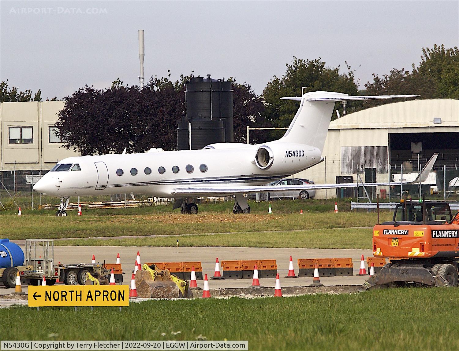 N5430G, 2013 Gulfstream GV-SP (G550) C/N 5430, At Luton