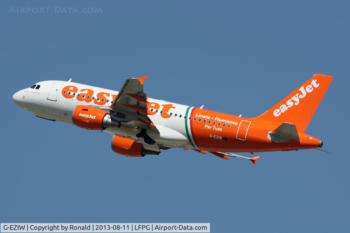 G-EZIW, 2005 Airbus A319-111 C/N 2578, at cdg