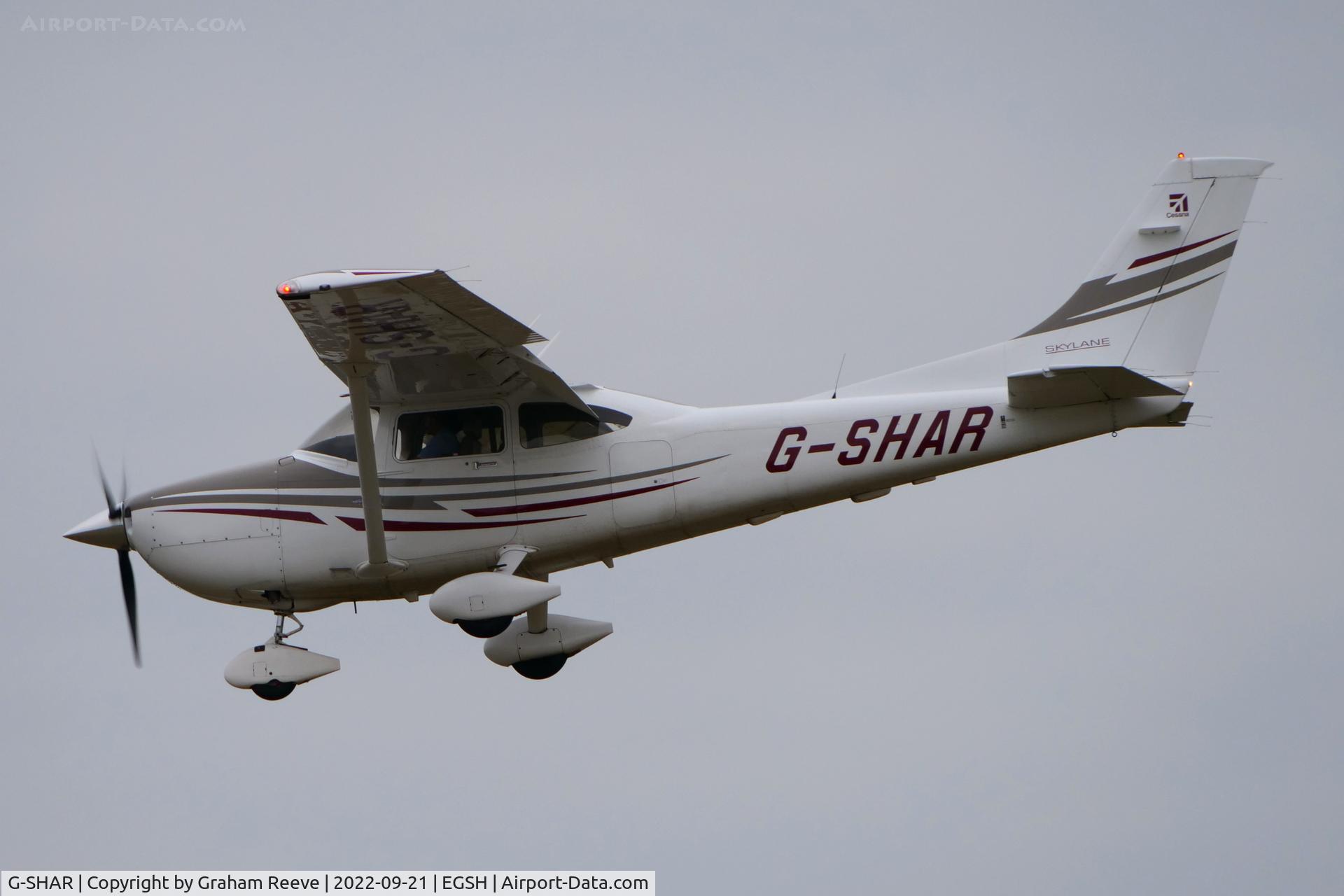 G-SHAR, 2005 Cessna 182T Skylane C/N 18281636, Landing at Norwich.