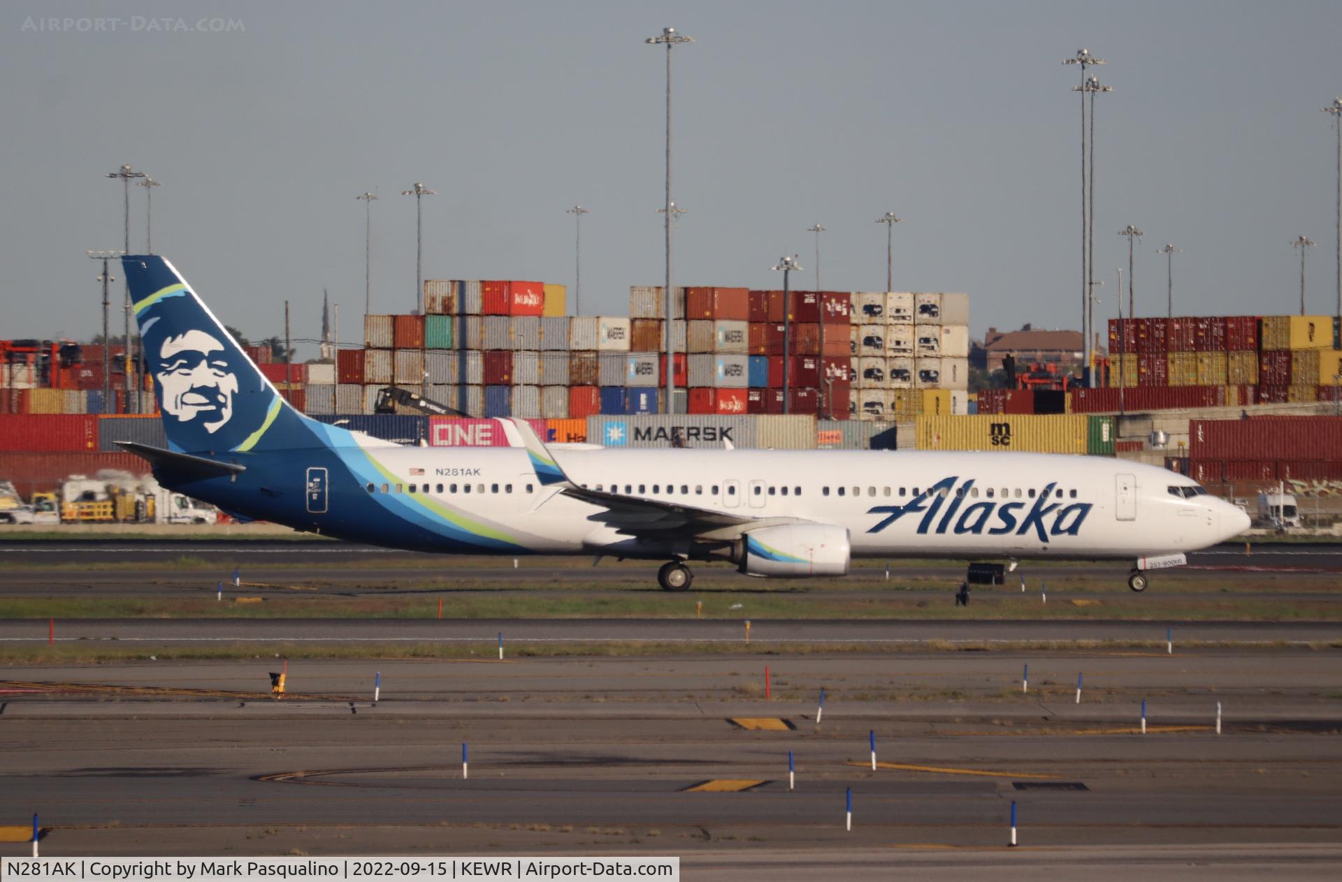 N281AK, 2017 Boeing 737-900/ER C/N 62679, Boeing 737-990/ER