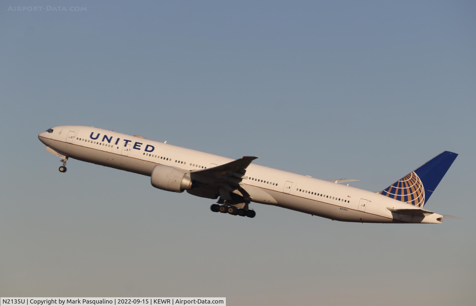 N2135U, 2017 Boeing 777-300/ER C/N 62646, Boeing 777-322/ER
