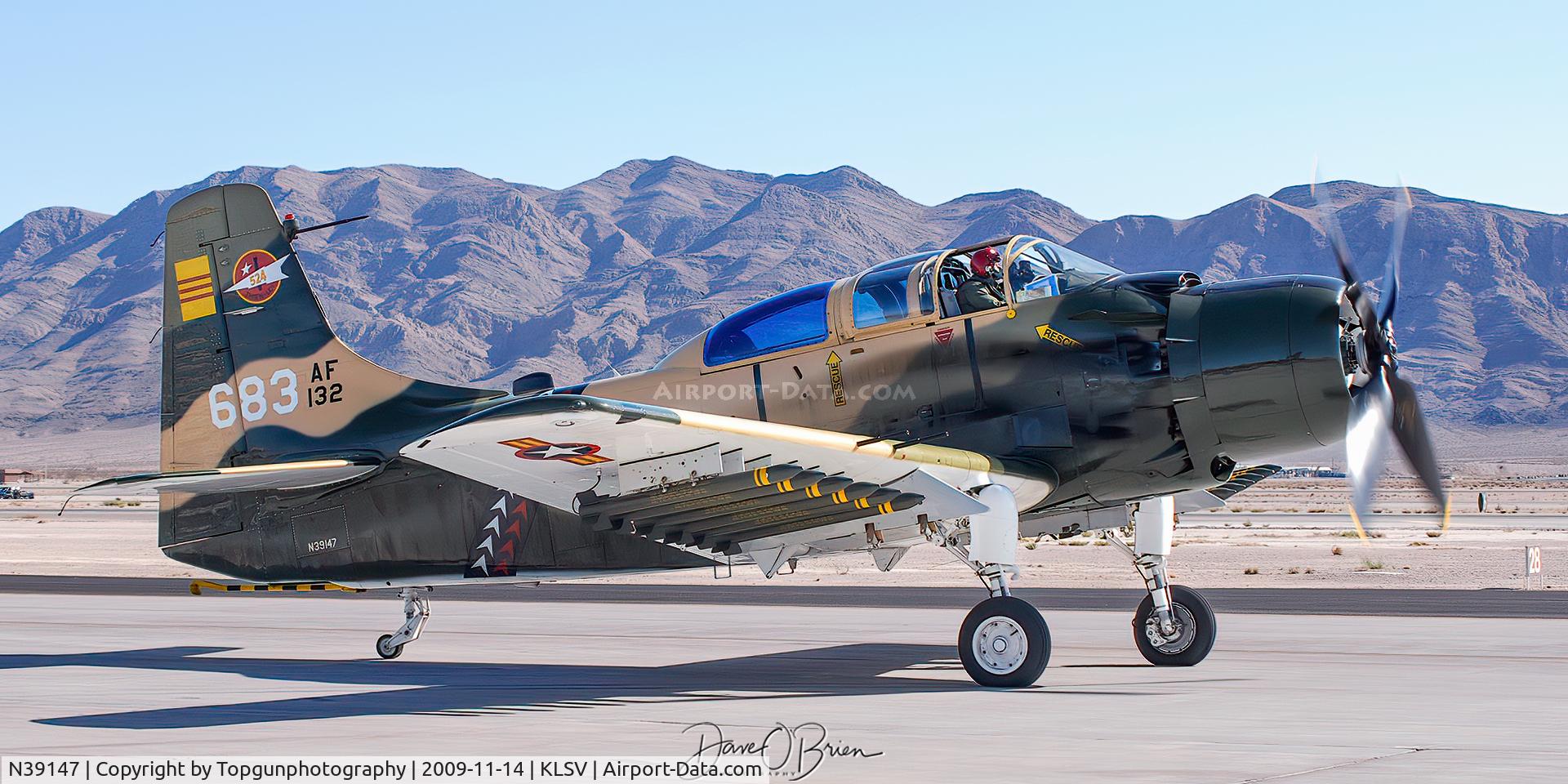 N39147, Douglas AD-5 (A-1E) Skyraider C/N 9540, back to the hot ramp