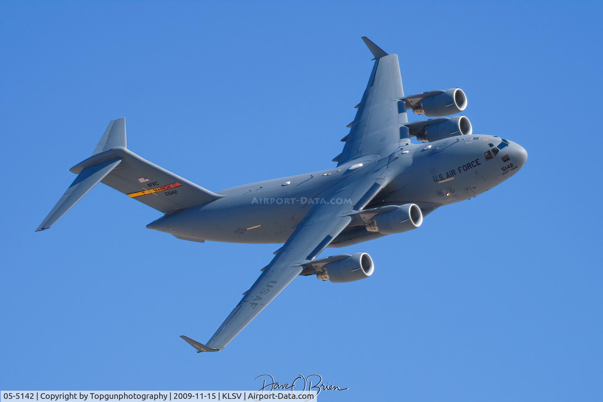 05-5142, 2005 Boeing C-17A Globemaster III C/N P-142, C-17 photo pass