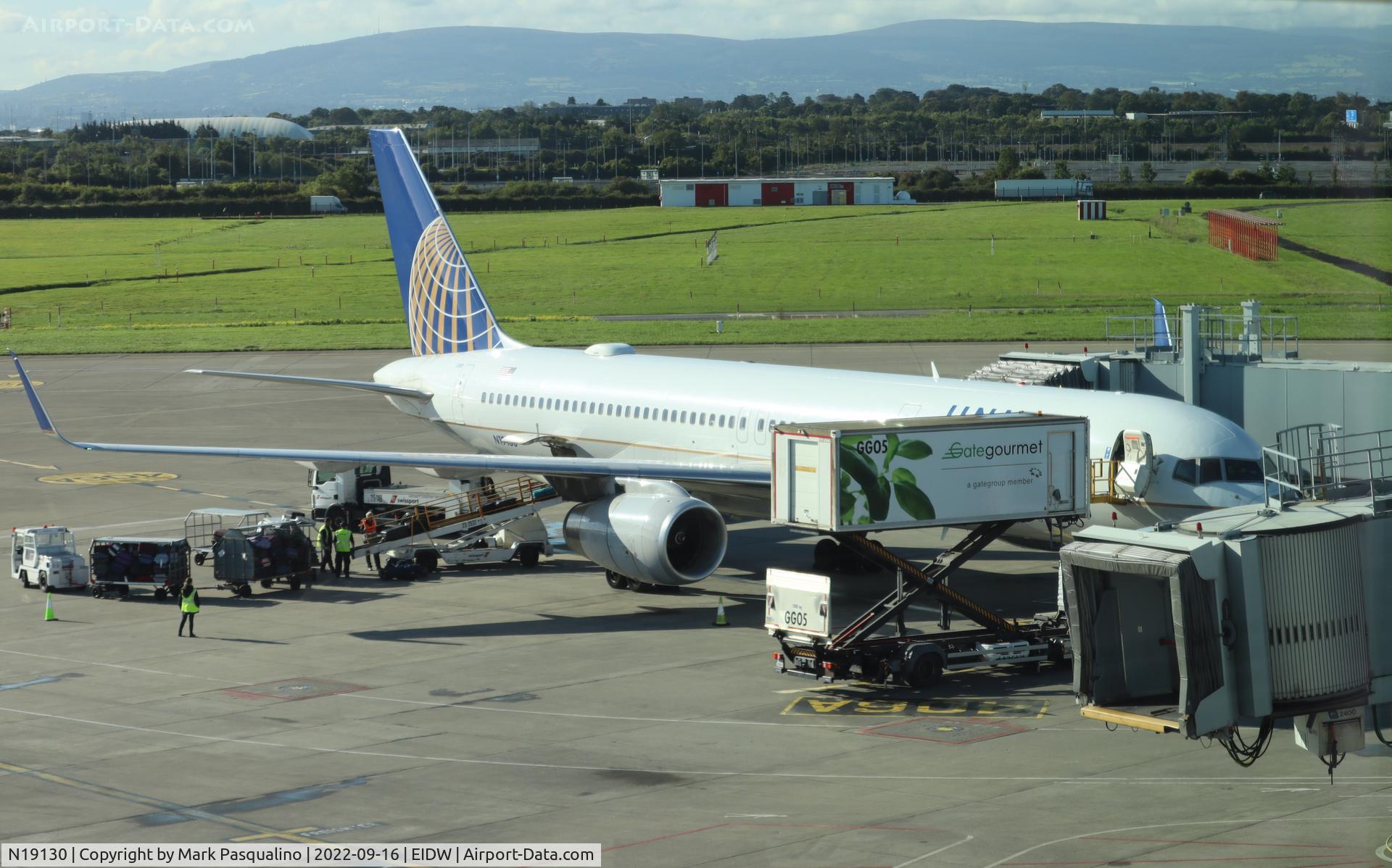 N19130, 1998 Boeing 757-224/ER C/N 28970, Boeing 757-224