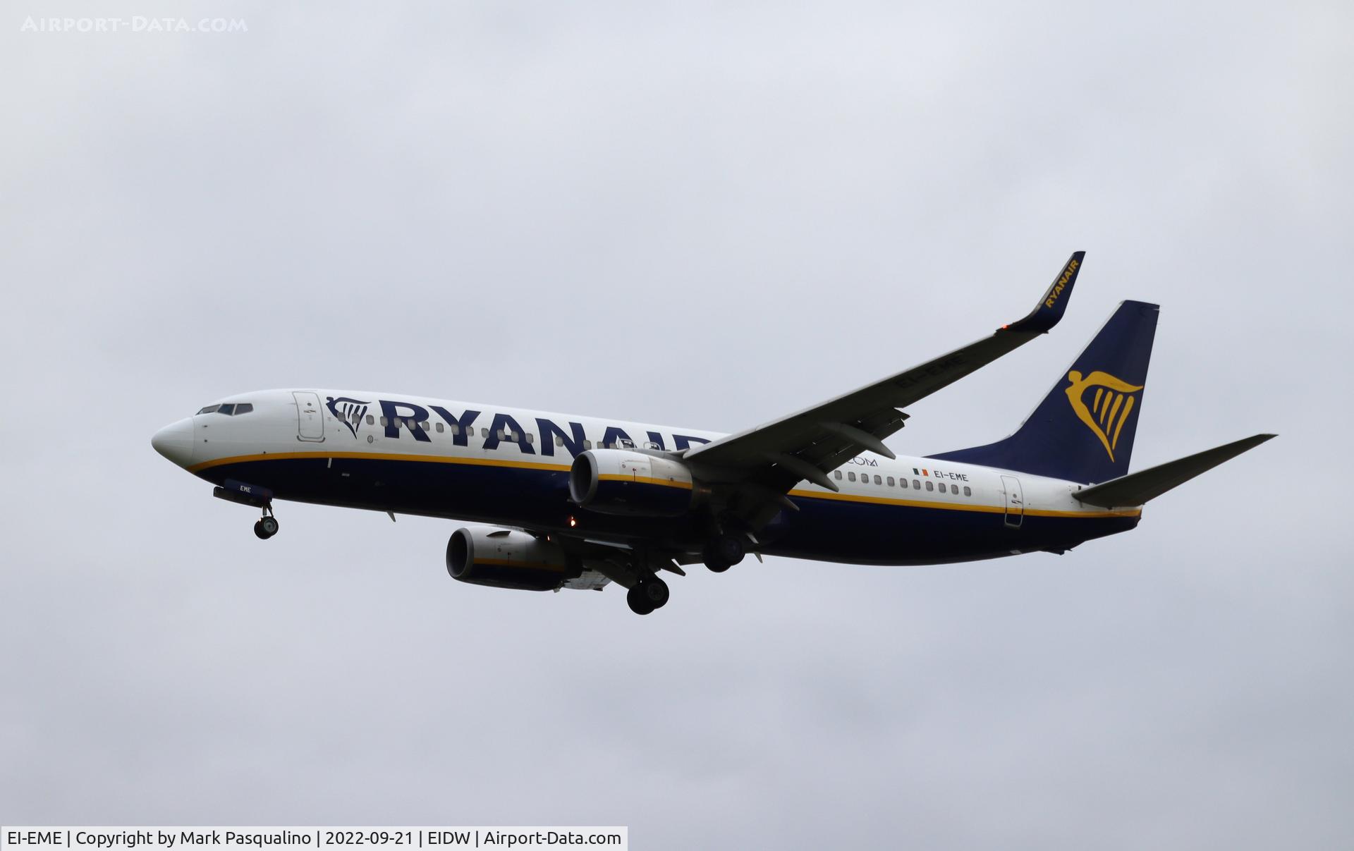 EI-EME, 2010 Boeing 737-8AS C/N 35029, Boeing 737-8AS