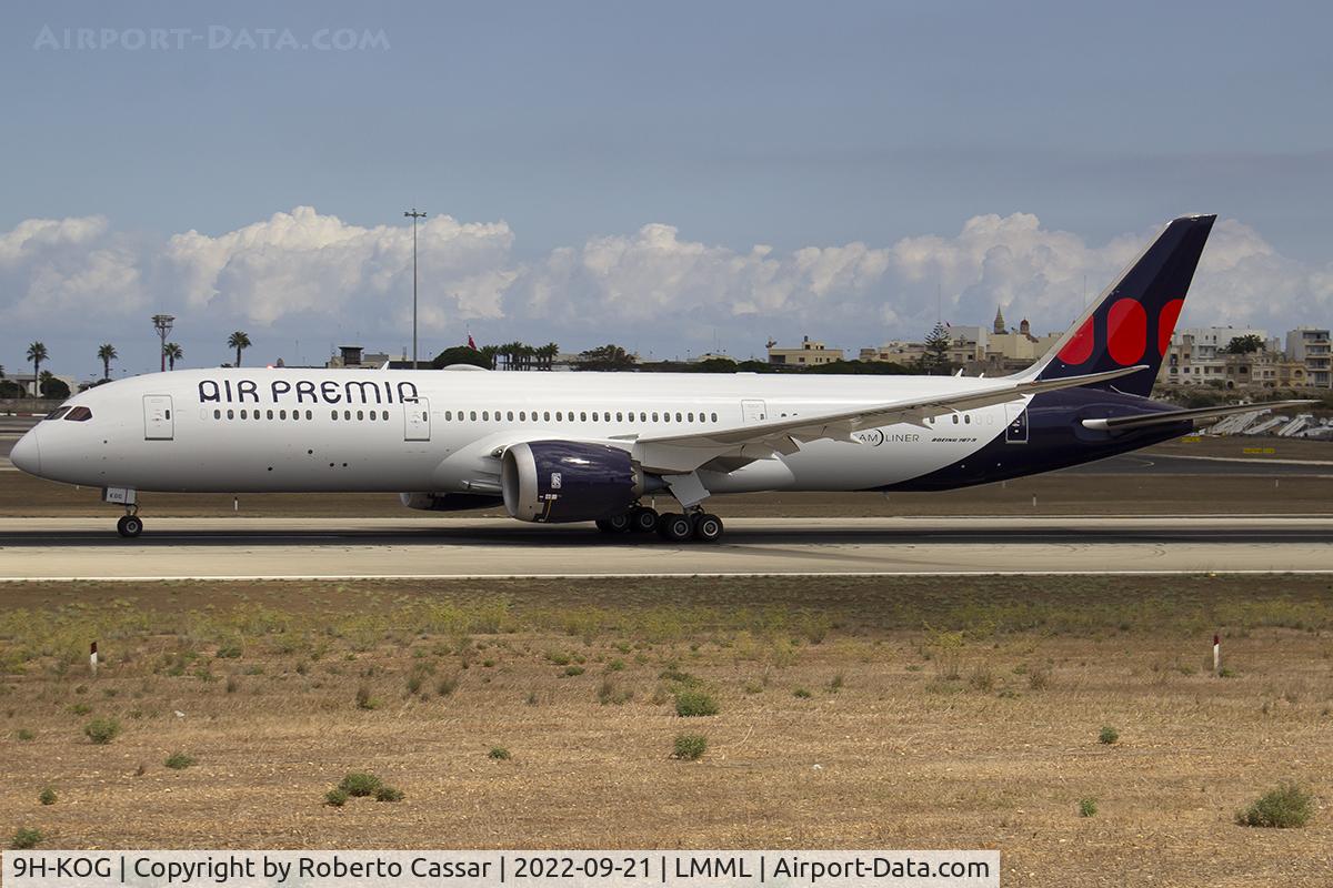 9H-KOG, 2018 Boeing 787-9 Dreamliner C/N 63314, Runway 31