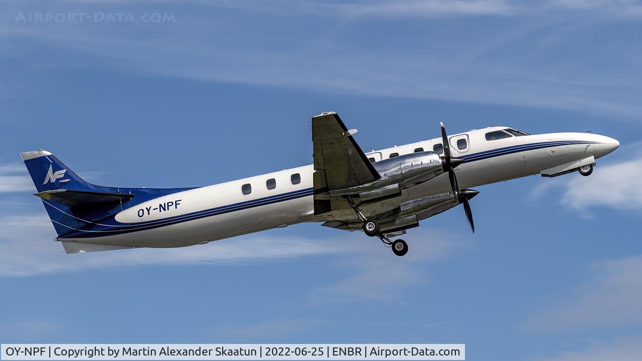 OY-NPF, 1995 Fairchild SA-227DC Metro 23 C/N DC-880B, T/O rwy. 17.