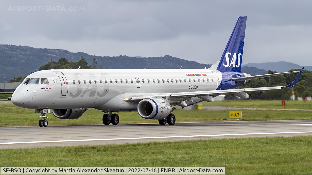 SE-RSO, 2008 Embraer 195LR (ERJ-190-200LR) C/N 19000168, Takeoff rwy. 35.